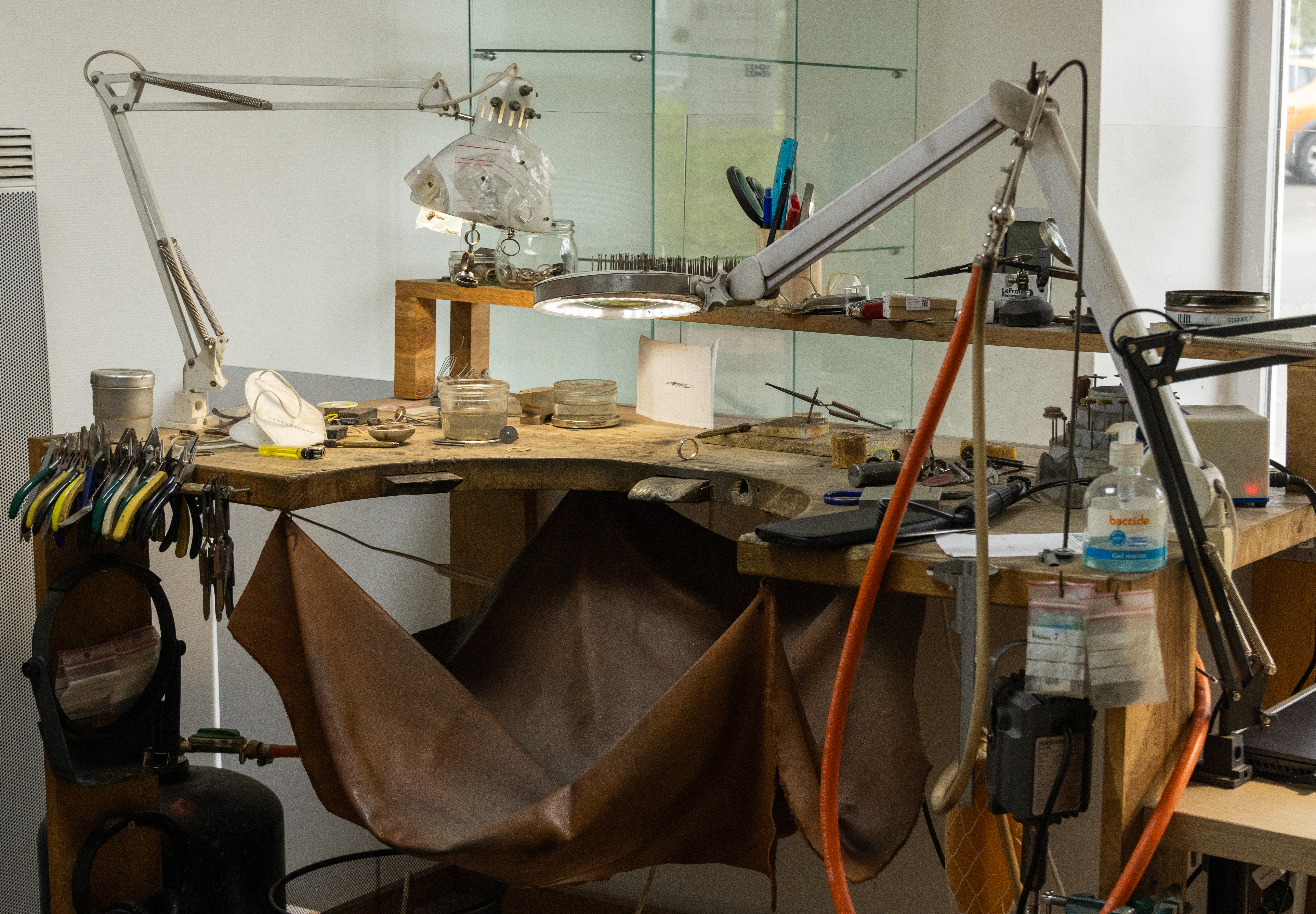 L'établi de l'atelier Landes, à Pouillon